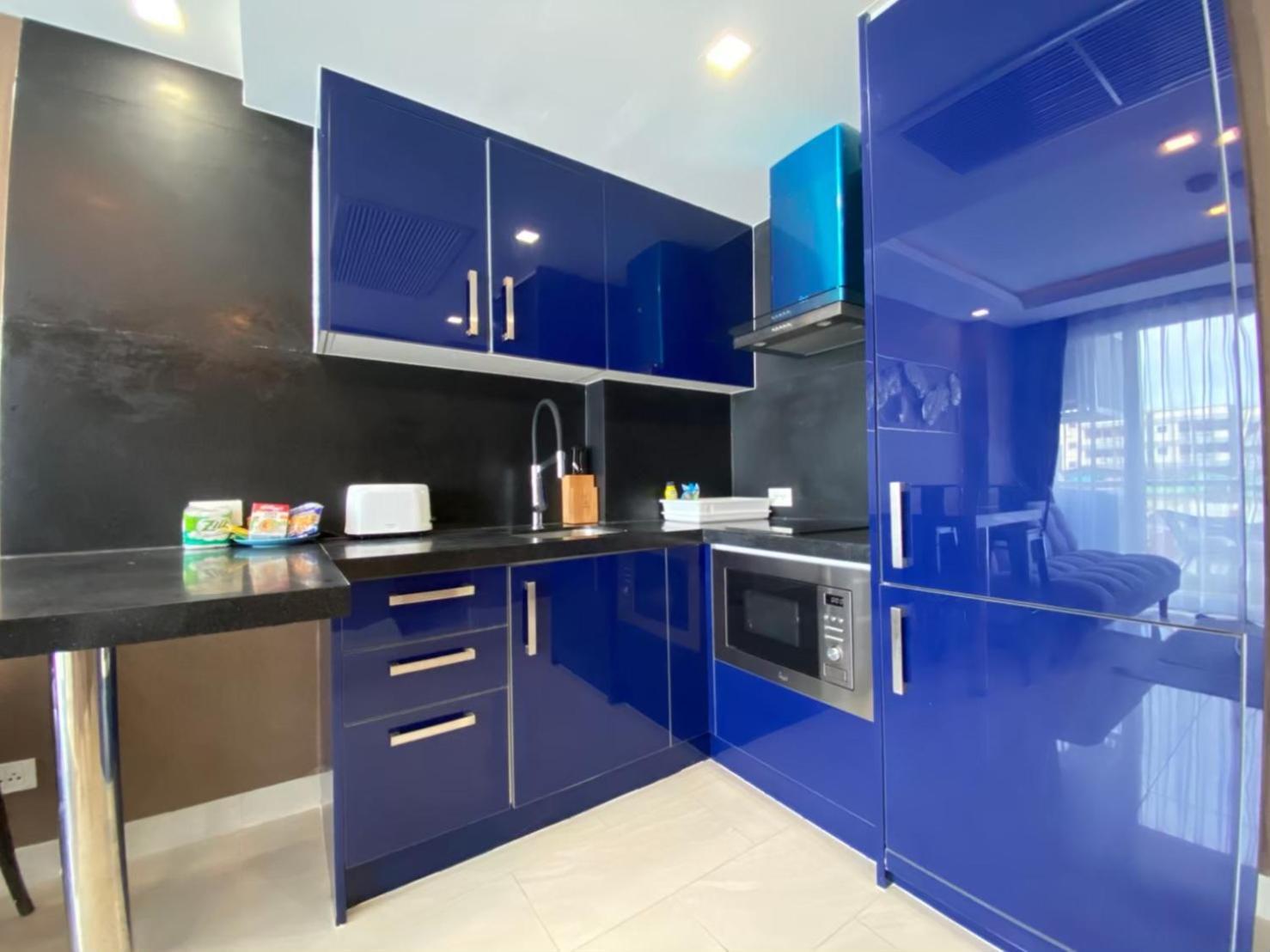Grand Avenue Suites X Monthstayz Thailand Pattaya Exterior photo