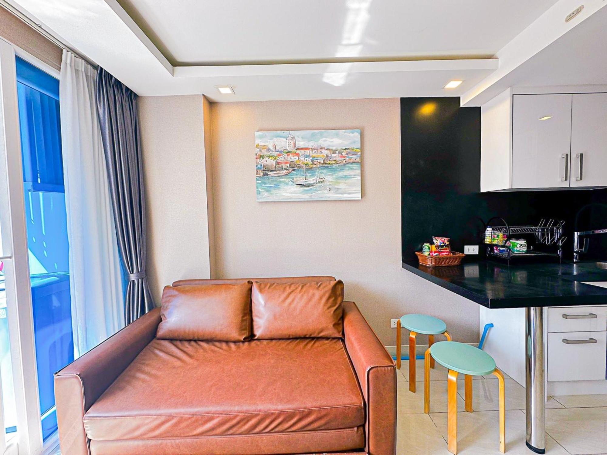 Grand Avenue Suites X Monthstayz Thailand Pattaya Exterior photo